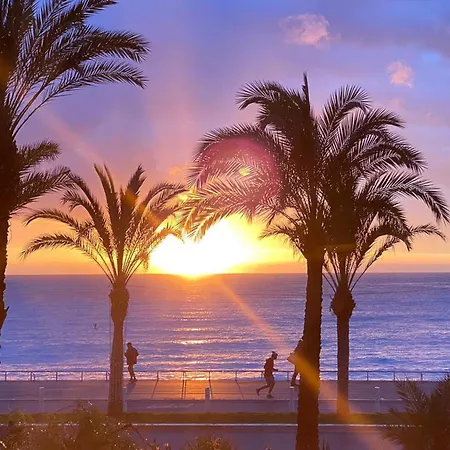 Seafront For 6 Promenade Des Apartment
